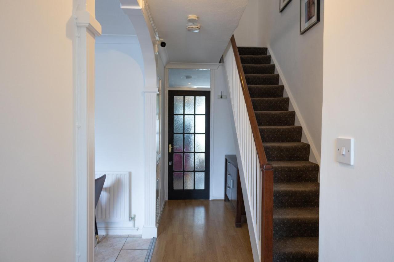 Villa London - 4 Bed - Sleeps 8 - Garden - Pet Friendly Exterior foto